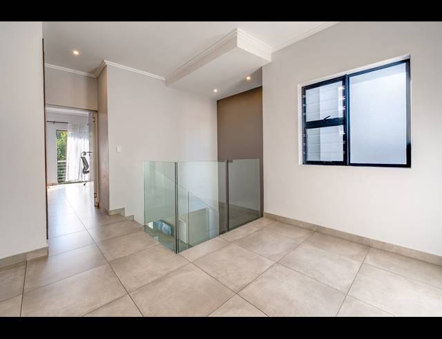 3 BEDROOM CLUSTER FOR SALE IN BRYANSTON